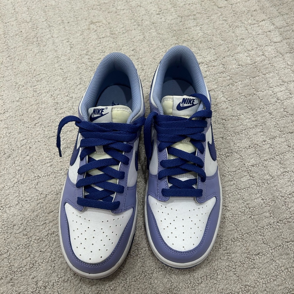 women’s dunks low - Picture 4 of 4